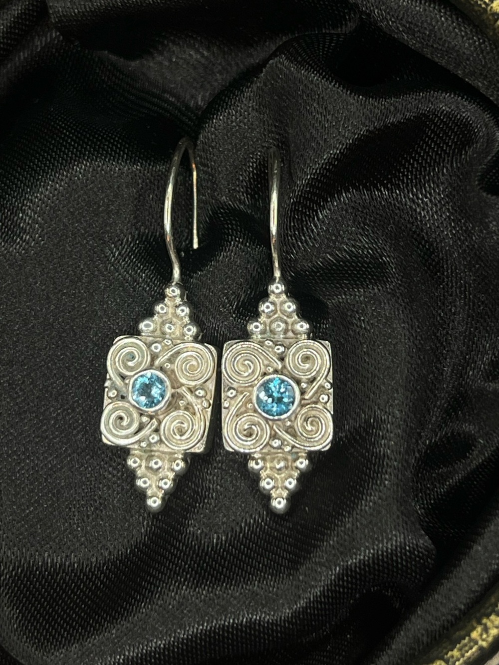 Vintage Sajen 925 Sterling Silver Sky Blue Topaz Drop Earrings Signed